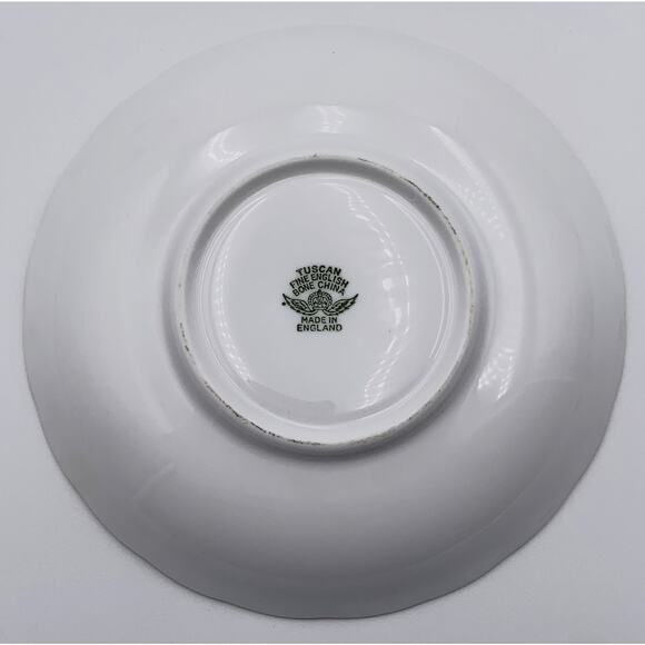 Tuscan Bone China Teacup & Saucer - Black Scallop & Gold Trim - England - VTG - Picture 8 of 9